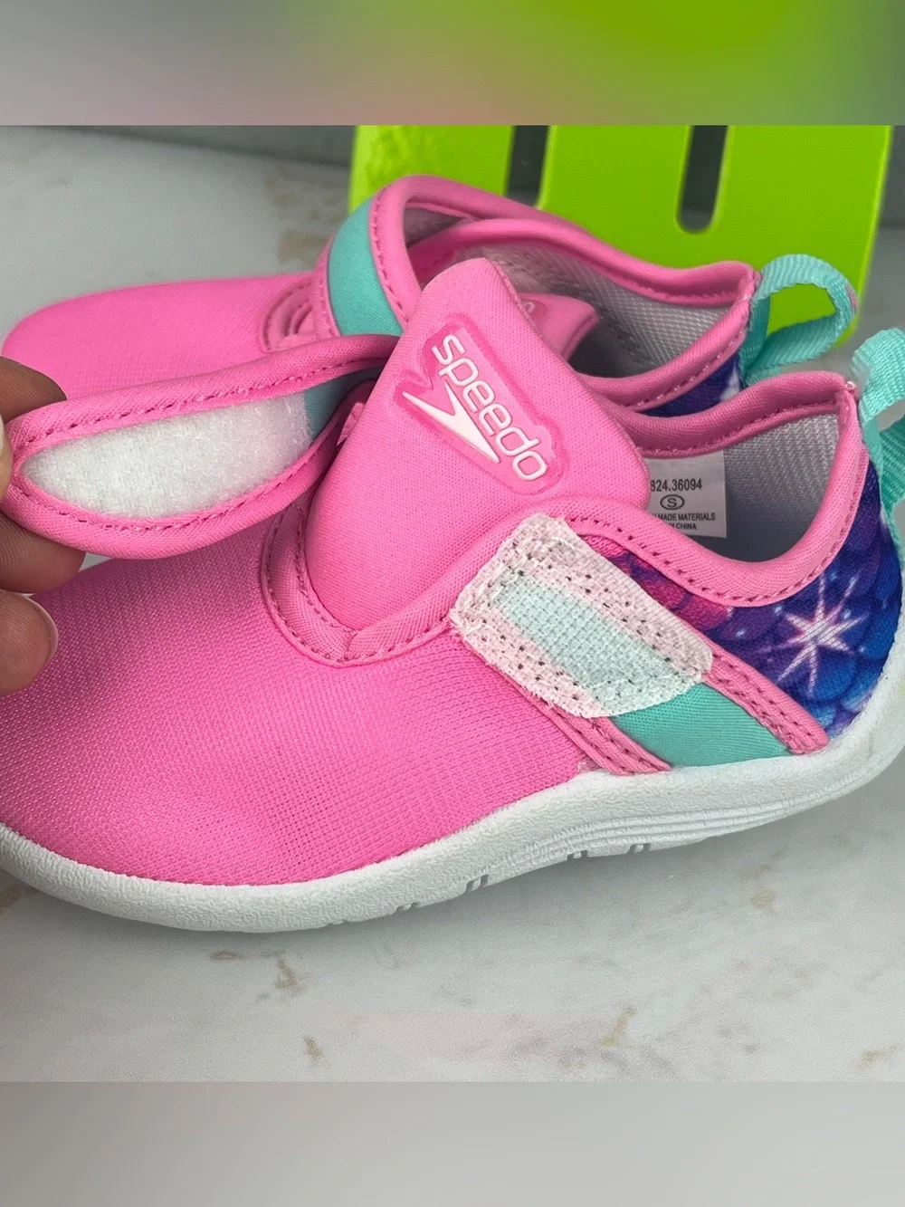 NEW Kids SPEEDO Water Shoes Mermaid Scaled Girls Small Fits Sizes 5 & 6